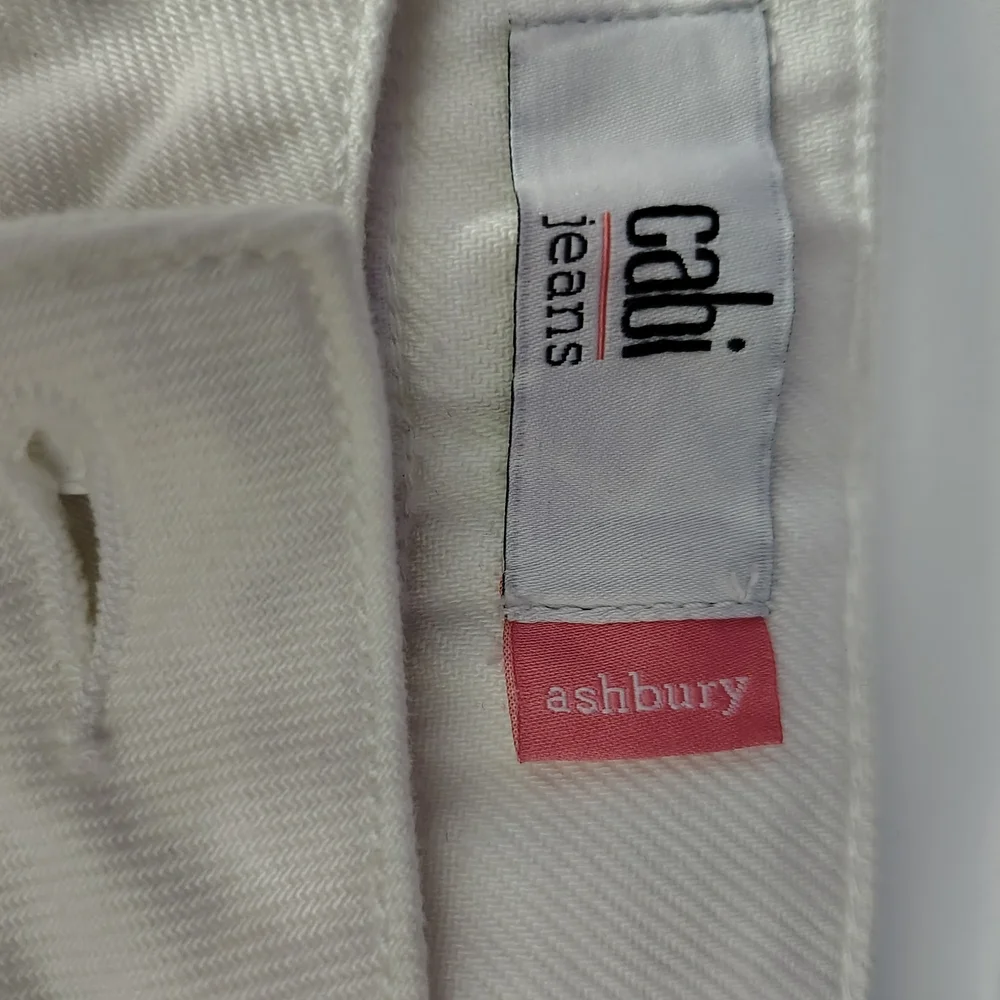 CAbi Cream Denim Jeans NWOT - Picture 2 of 5